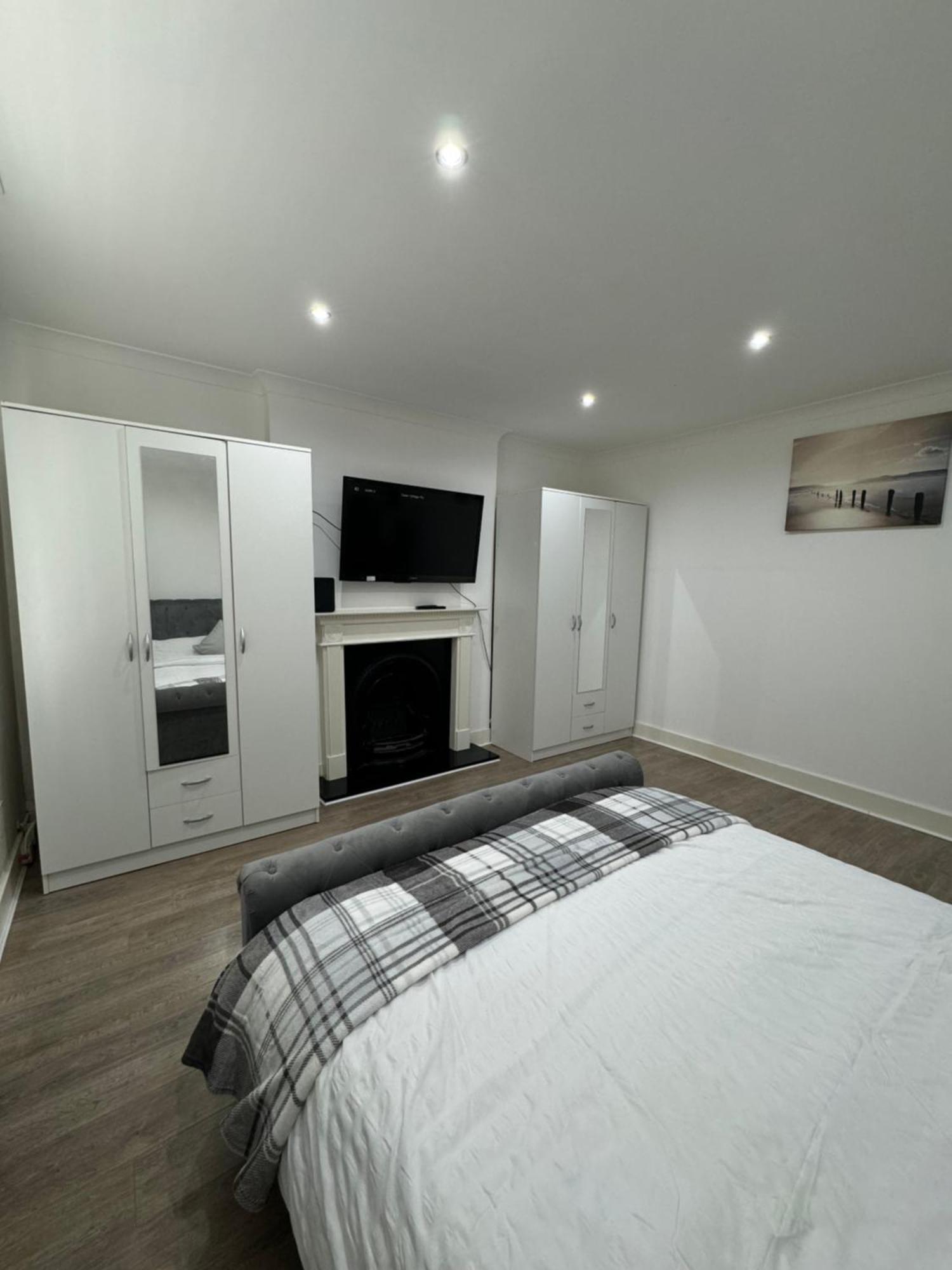 Manor Court 1 Apartment Лондон Екстериор снимка