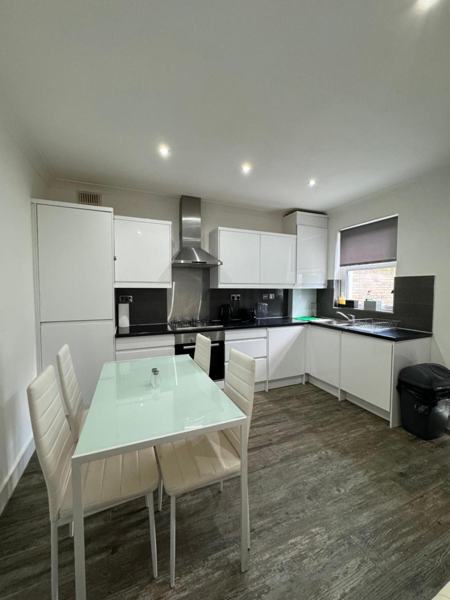 Manor Court 1 Apartment Лондон Екстериор снимка
